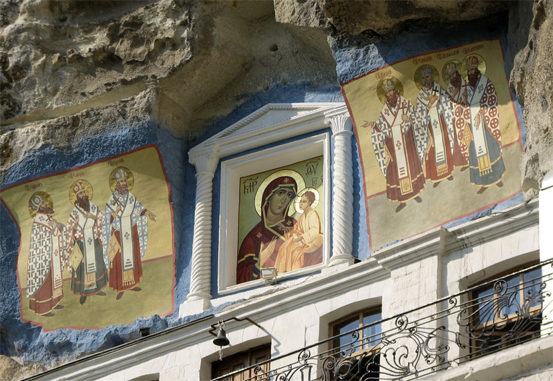 Успенский пещерный монастырь